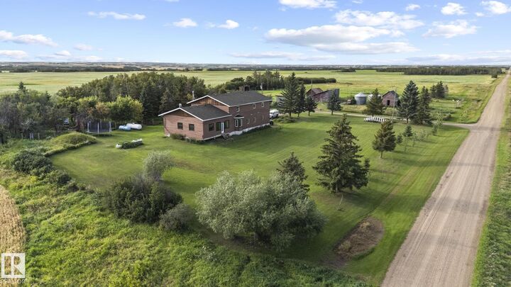 Property Photo: 48448 Range Road 184 AB T0B 2M2