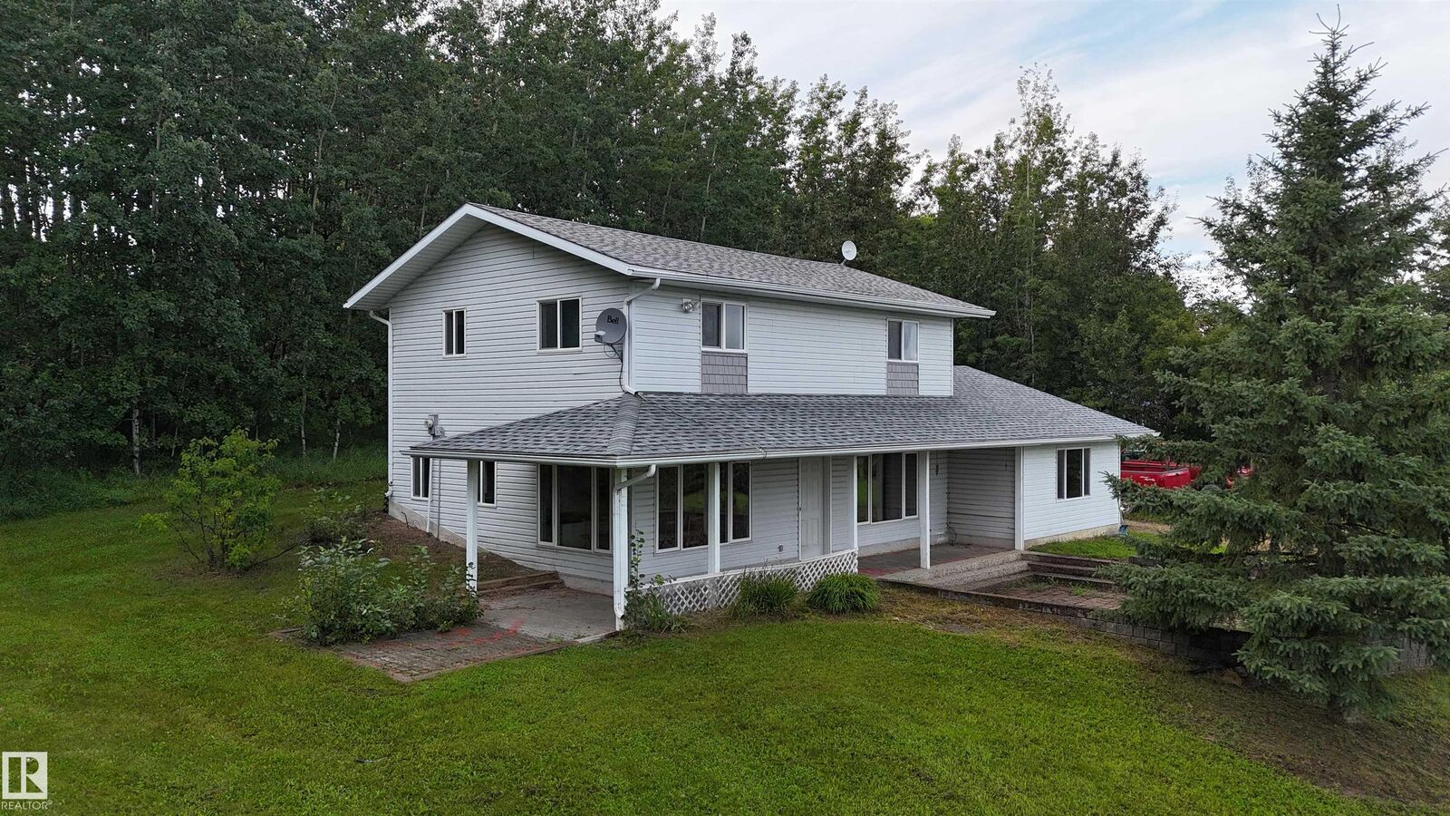 Property Photo:  660007 Rge Road 224 85  AB T9S 1B4 