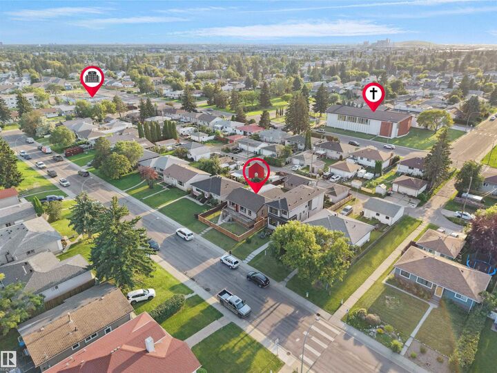 Property Photo:  13338 131 Street NW  AB T5L 1N7 