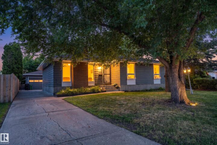 10415 39A Avenue NW — photo 1