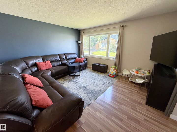 Property Photo:  10107 171A Avenue NW  AB T5X 4L3 