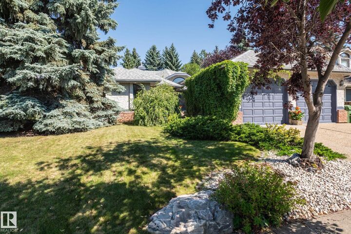 8 Edgemont Point(E) — photo 1