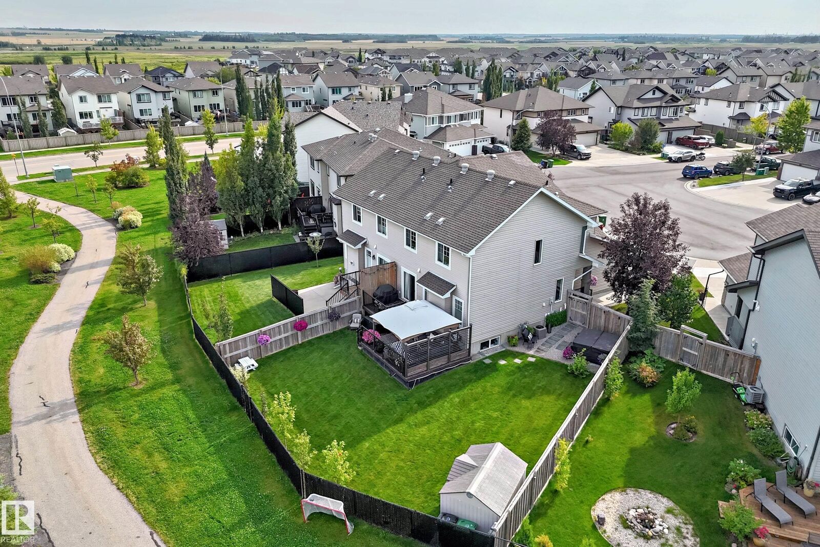 Property Photo:  119 Catalina Court  AB T8L 0K6 