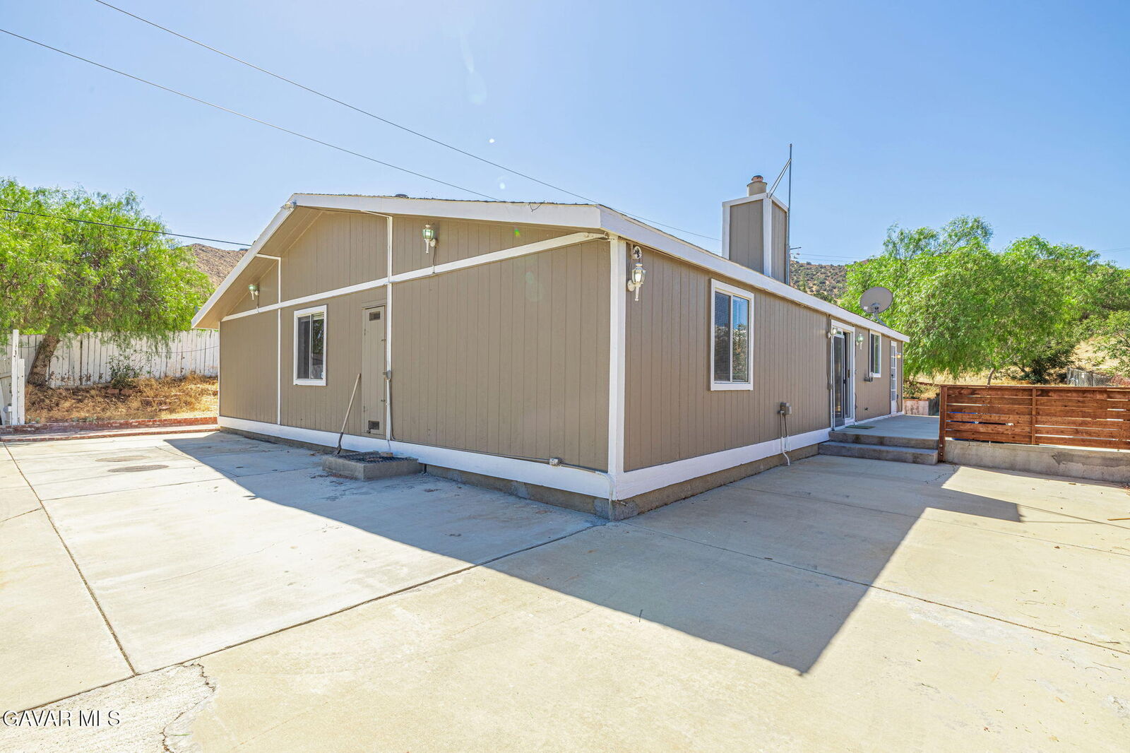 Property Photo:  510 E Soledad Pass Road  CA 93550 