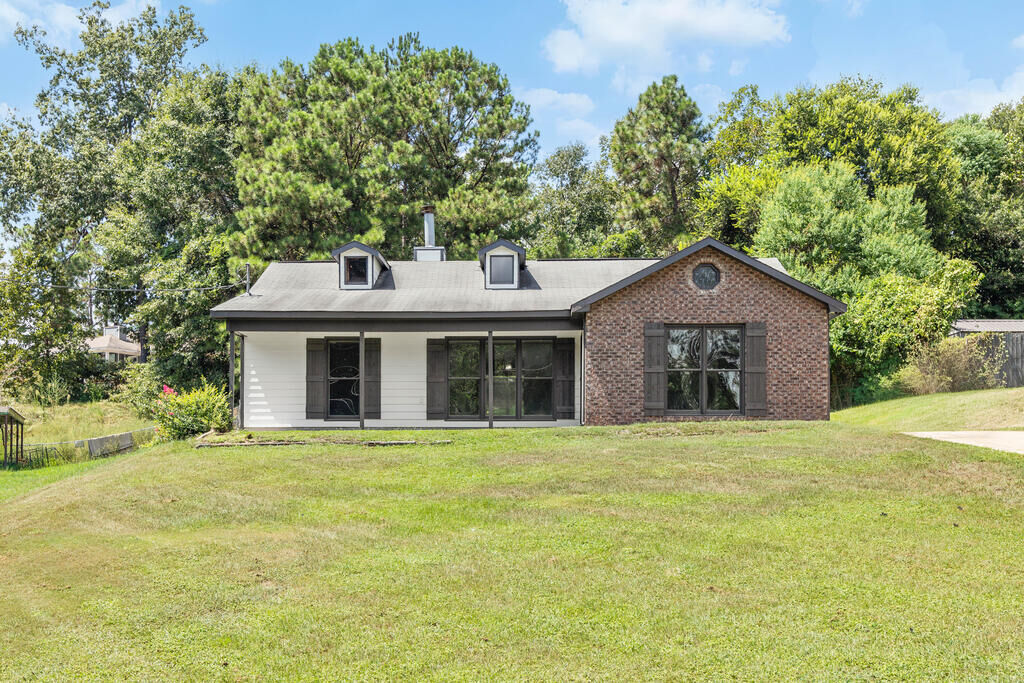 Property Photo:  108 Lee Road 0810  AL 36870 