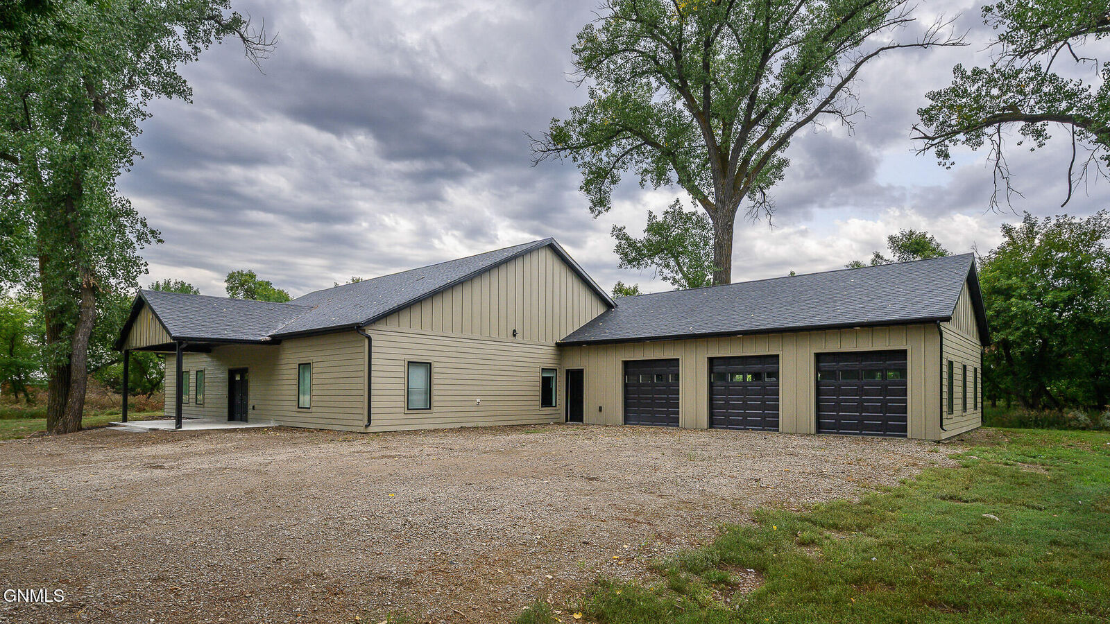 Property Photo:  3245 River Place Drive N  ND 58554 