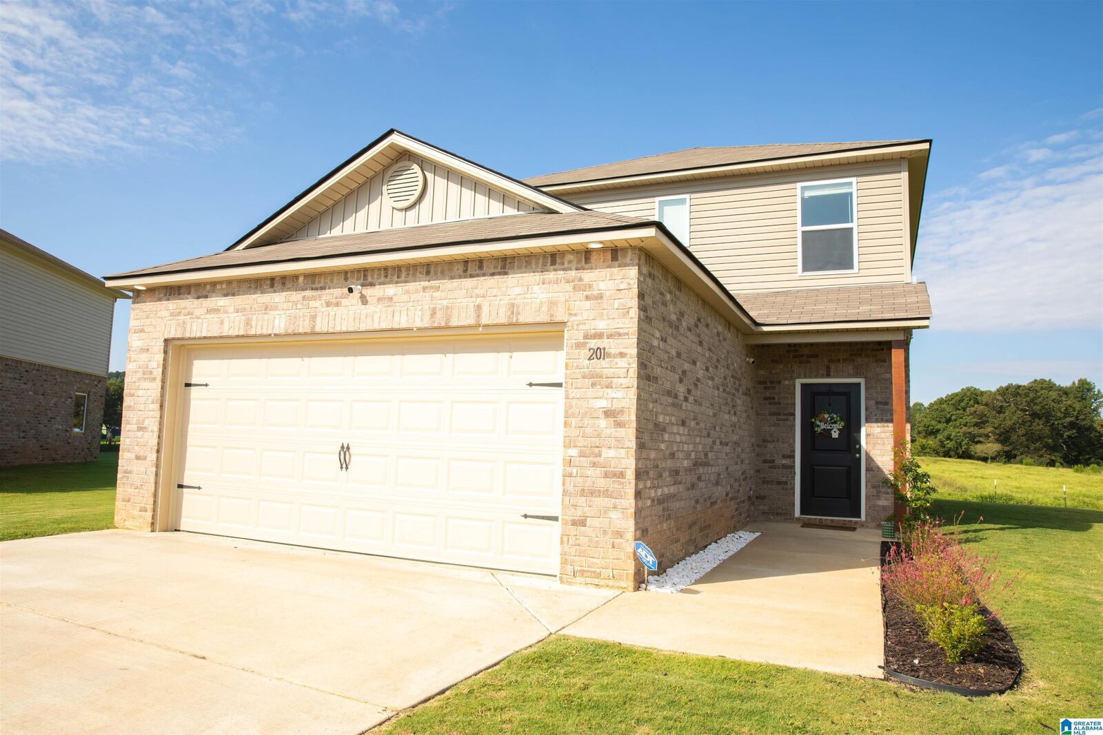 Property Photo:  201 Bow Court  AL 36268 