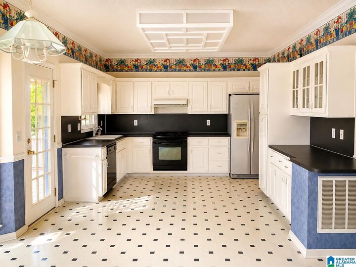 Property Photo:  117 Kentwood Way  AL 35007 