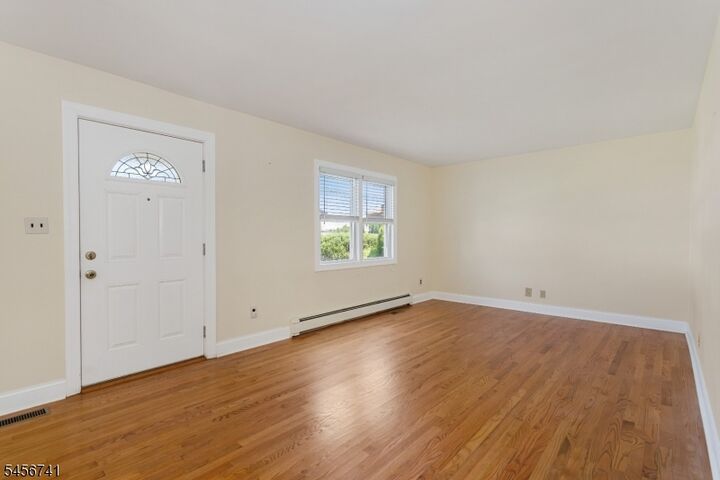 Property Photo:  418 President St  NJ 07663 