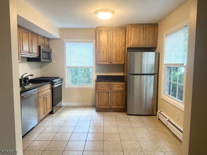 Property Photo:  111 Washington St Unit 1  NJ 07090 