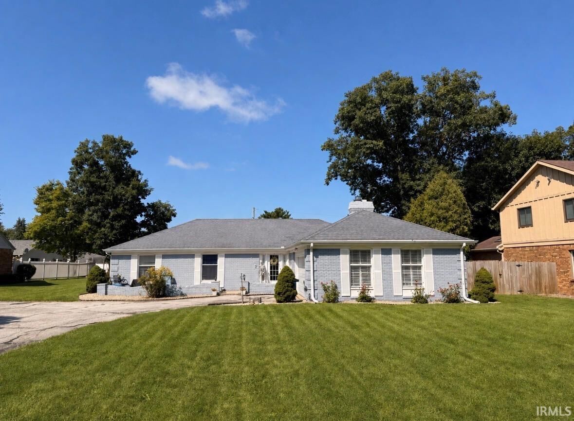 Property Photo:  1703 N Hawthorne Road  IN 46952 