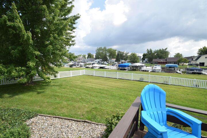 Property Photo:  9828 N Lincoln Rd Pier 418-564/565/566  IN 46567 