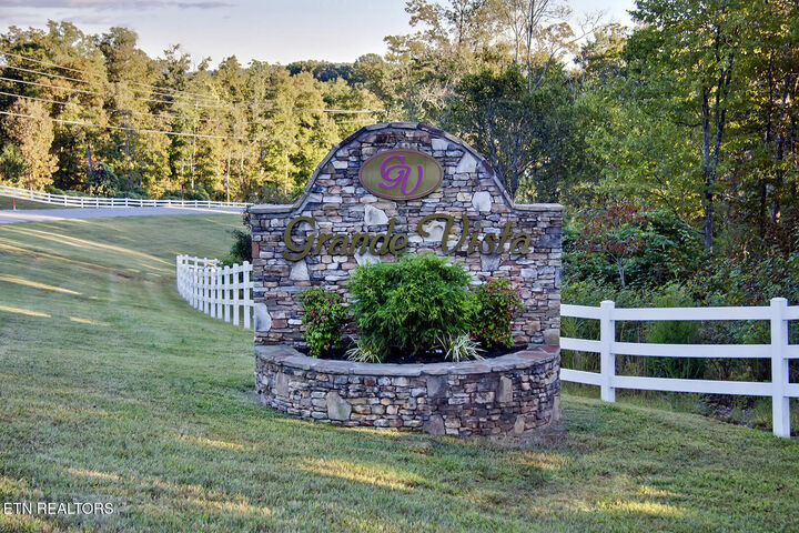 Property Photo:  1653 New Hope Rd  TN 37854 