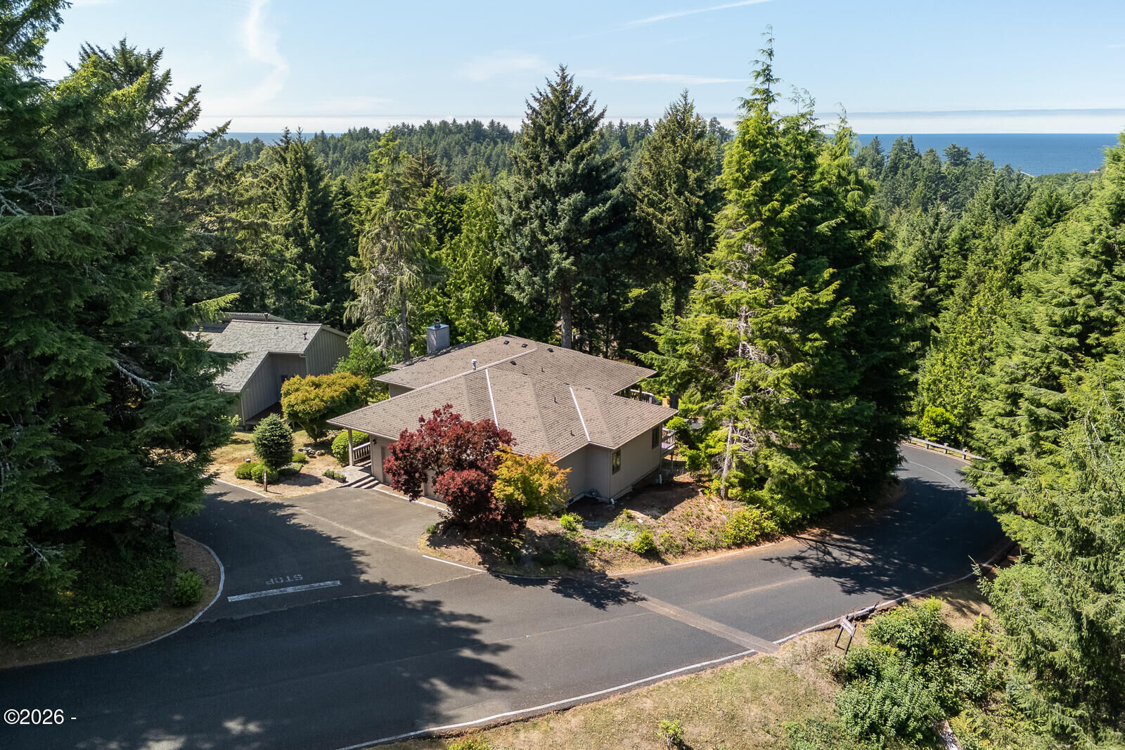 Property Photo: 488 Lookout Drive OR 97367