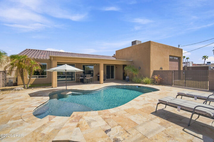 Property Photo: 3220 Dolphin Dr AZ 86403