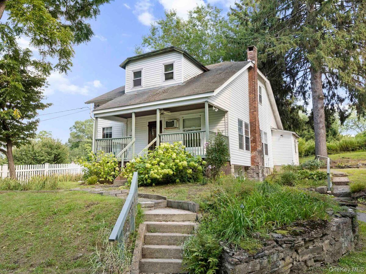 Property Photo:  1 Jackman Street  NY 12528 