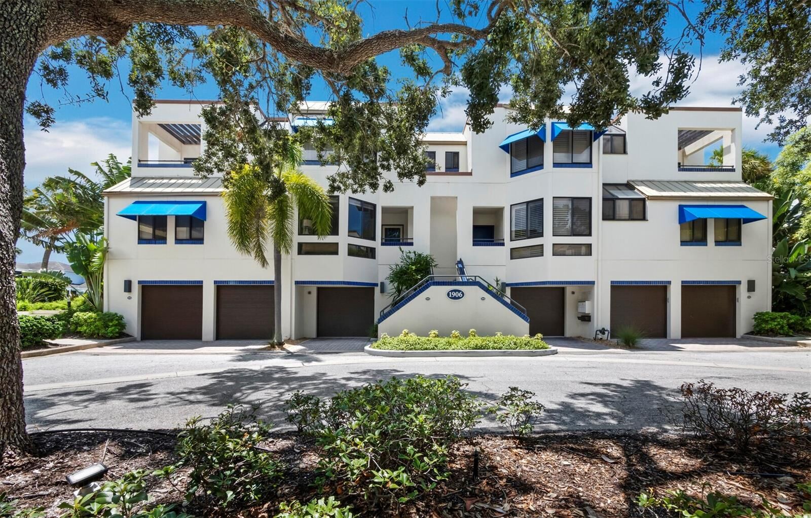 Property Photo:  1906 Harbourside Drive 303  FL 34228 