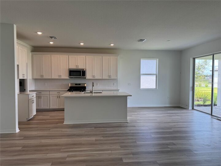 Property Photo: 8708 Canard Cove FL 34221
