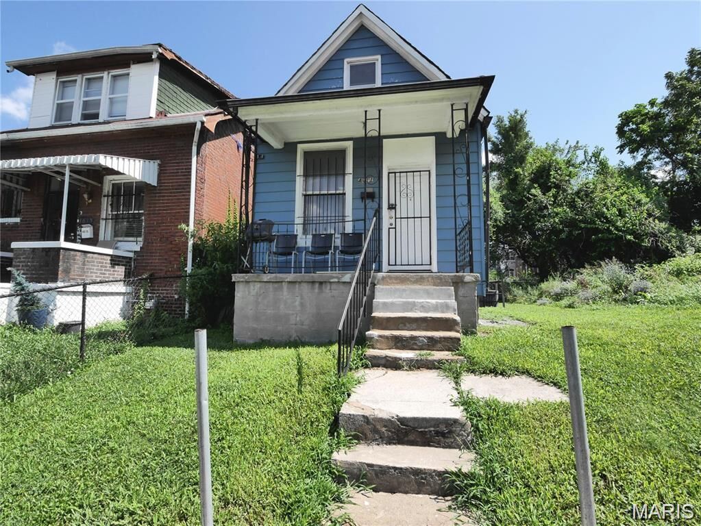Property Photo: 4611 San Francisco Avenue MO 63115