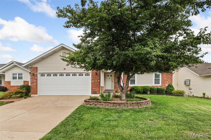 Property Photo: 15 Dorchester Court MO 63376