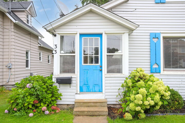 Property Photo: 33 S State Street MI 49464