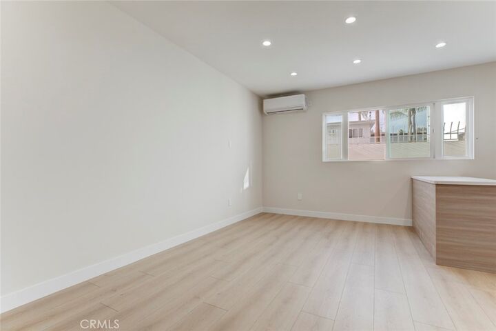 Property Photo:  1913 Eden Avenue  CA 91208 