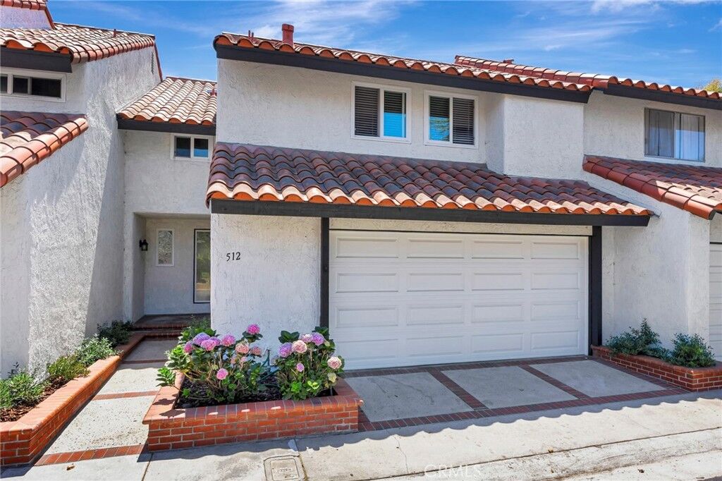 Property Photo:  512 Amber Drive  CA 92648 