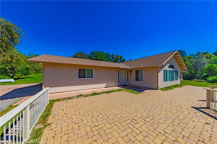 Property Photo:  33322 Lucky Ridge  CA 93614 