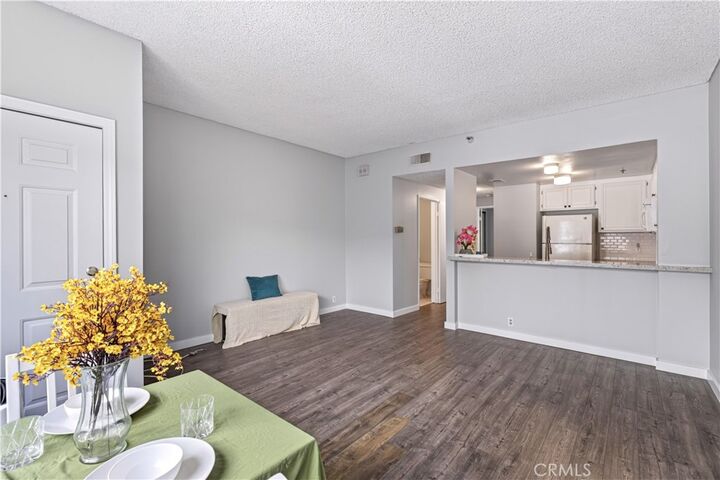Property Photo:  730 W 4th Street 308  CA 90802 