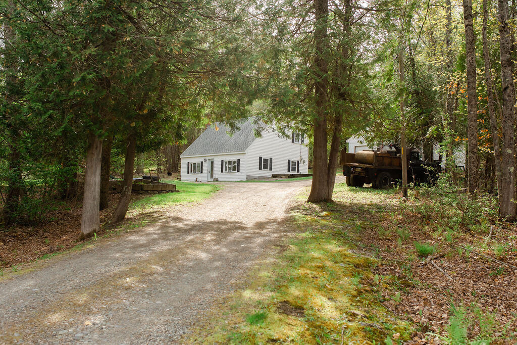 Property Photo: 7 Upper Oak Point Road ME 04496
