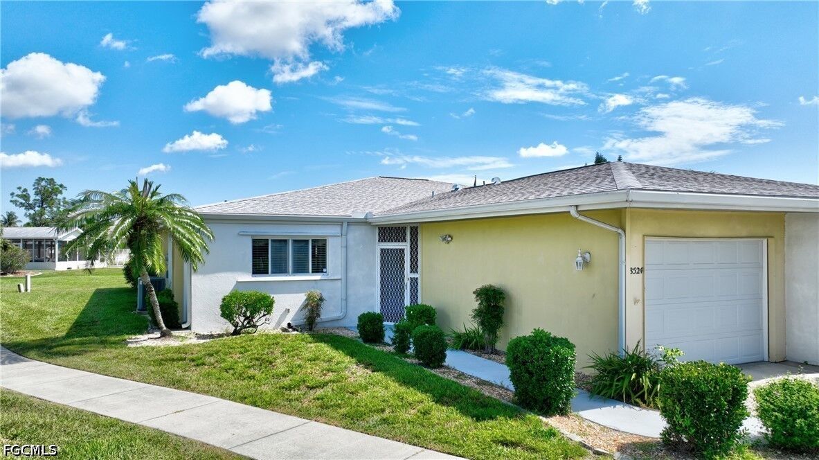 Property Photo: 8524 Dominican Court FL 33907