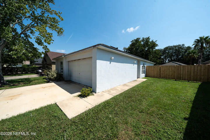Property Photo:  8451 Oak Crossing Drive W  FL 32244 