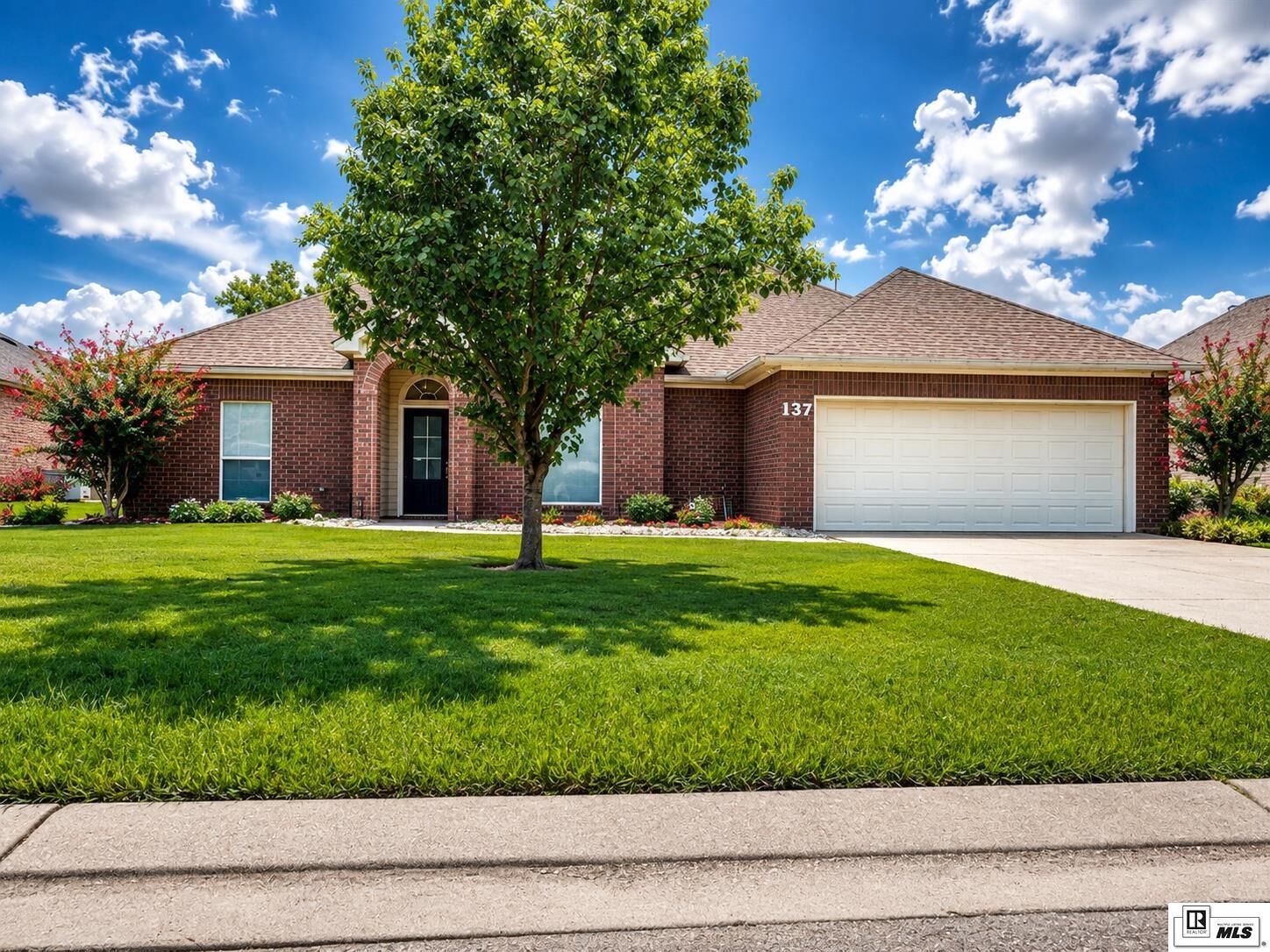 Property Photo: 137 Watson Circle LA 71291