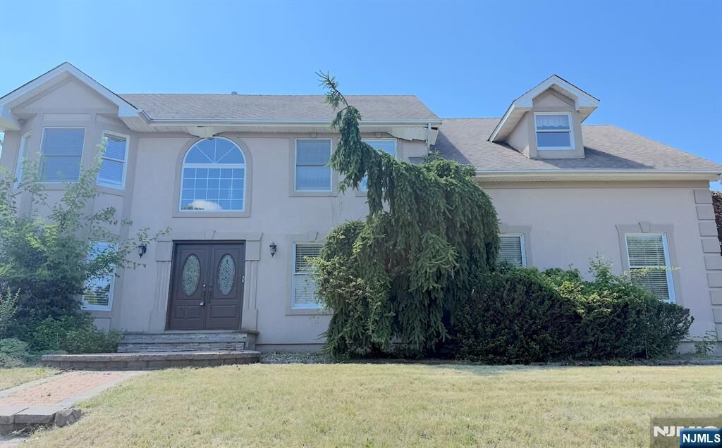 Property Photo:  33 McGuire Drive  NJ 07052 