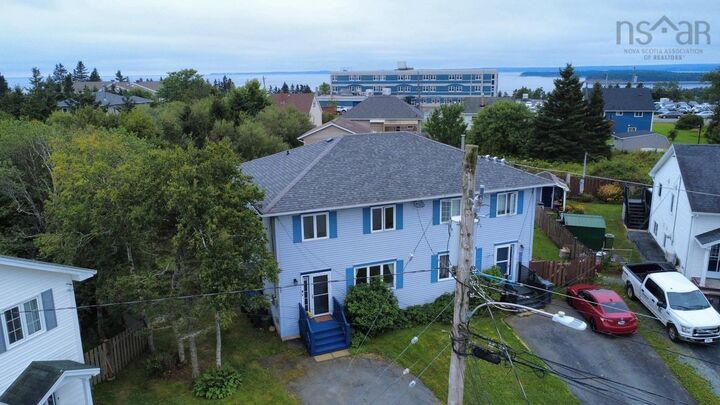 67 Thorncrest Court — photo 1