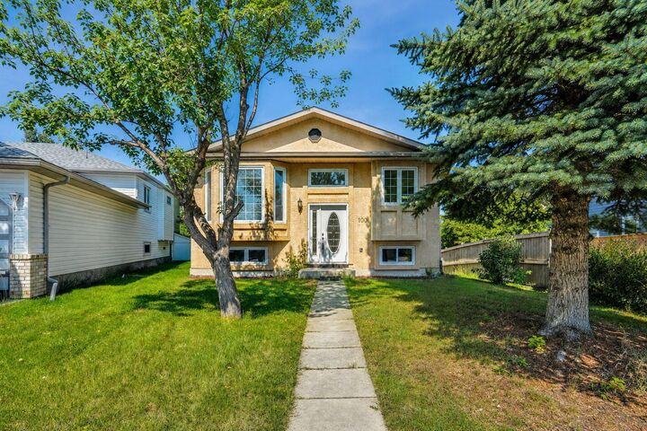Property Photo: 100 Shawbrooke Circle SW AB T2Y 3A1