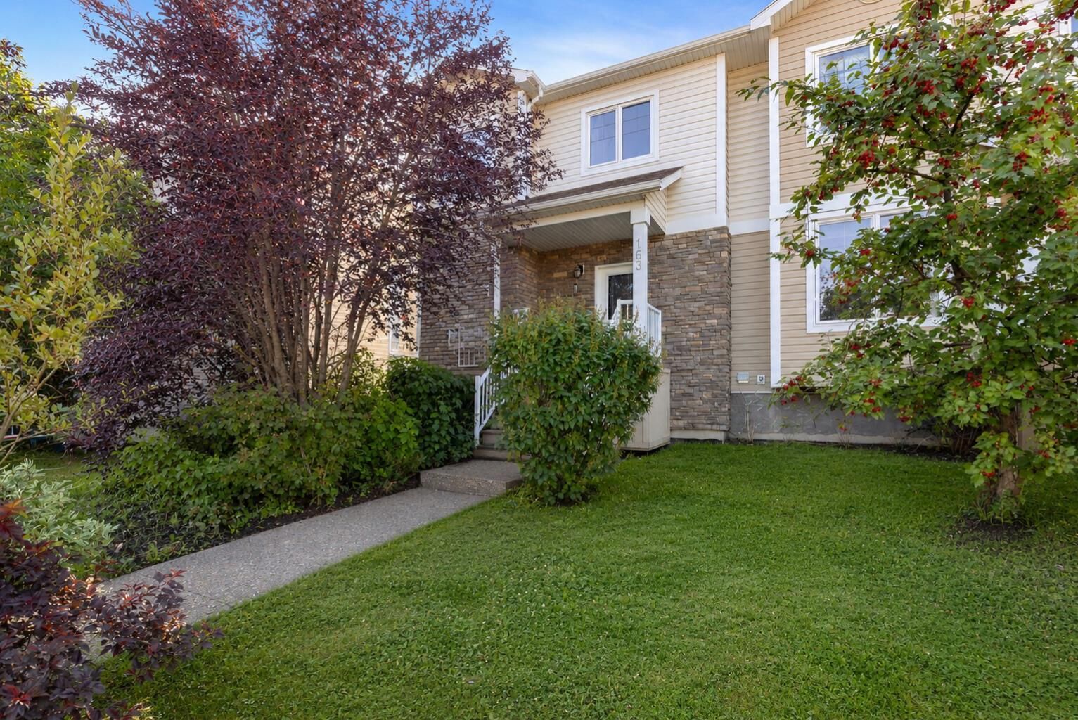 Property Photo:  163 Merganser Crescent  AB T9K 0S5 
