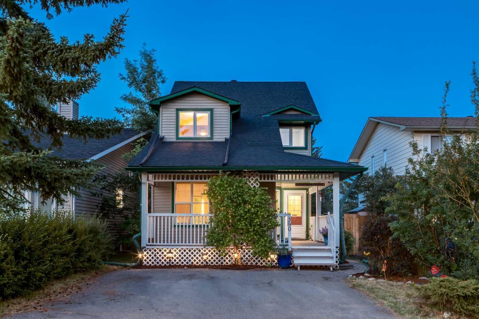 Property Photo:  380 Shawcliffe Circle SW  AB T2Y 1A4 