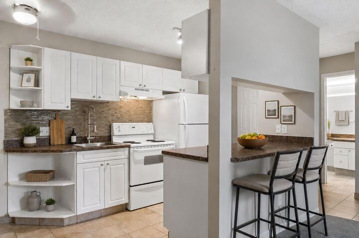 Property Photo:  305 25 Avenue SW 102  AB T2S 0L3 