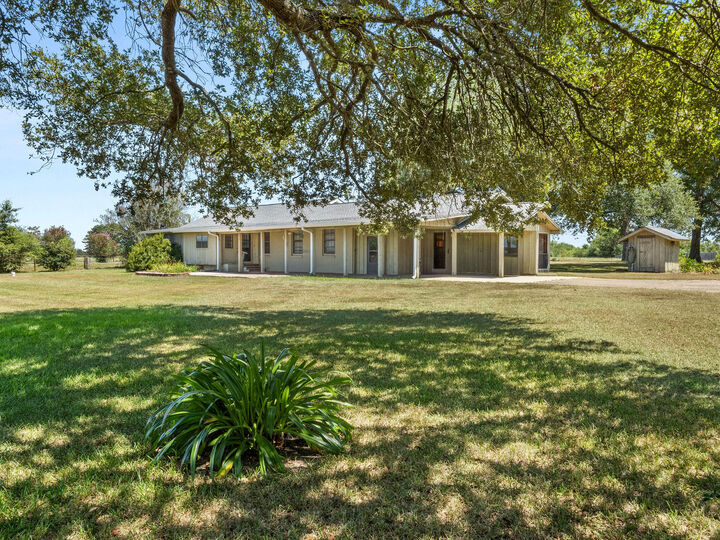 Property Photo:  2362 Gravel Hill Church  LA 70656 