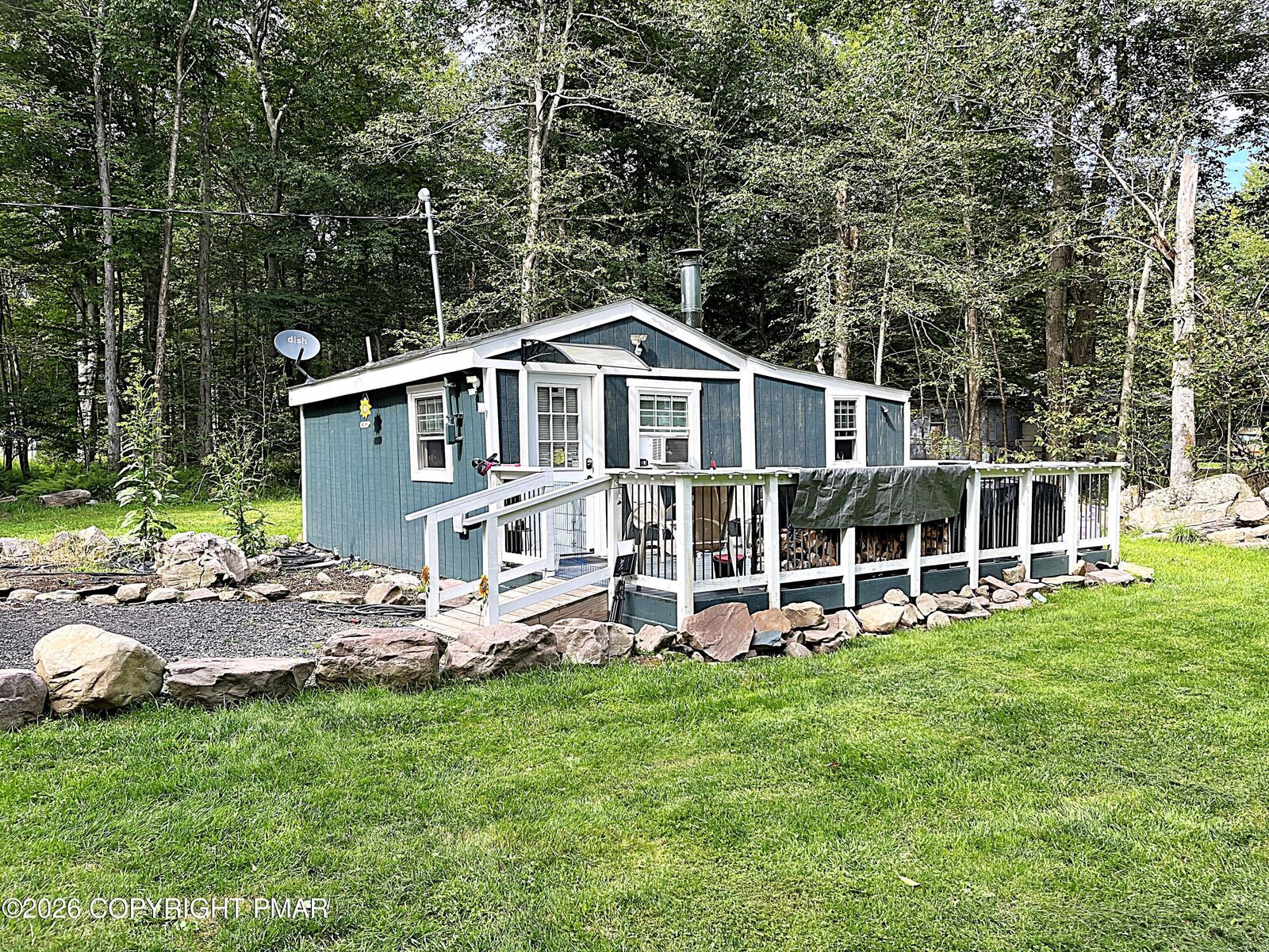 Property Photo:  33 Tom Tom Way  PA 18424 