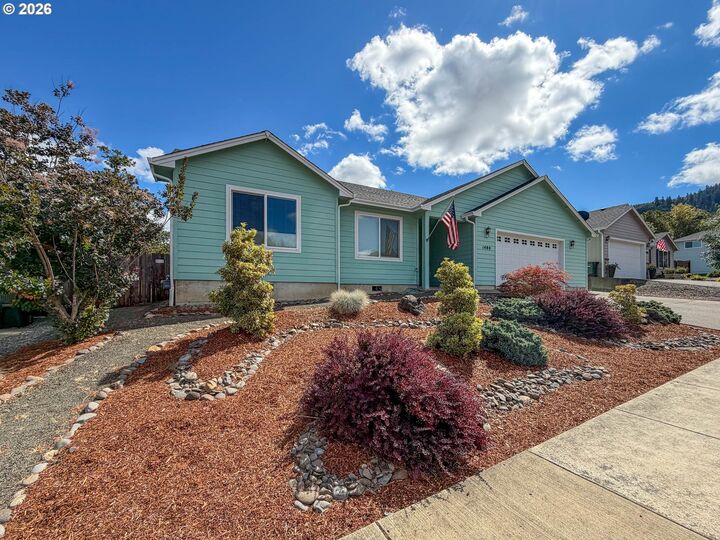 Property Photo:  1480 W Tarragon Dr  OR 97471 