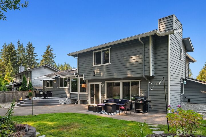 Property Photo:  3914  122nd Place SE  WA 98208 