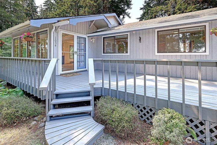 Property Photo: 1054 Michael Way WA 98282