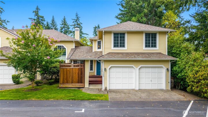 Property Photo:  15865  Northup Way 41  WA 98008 