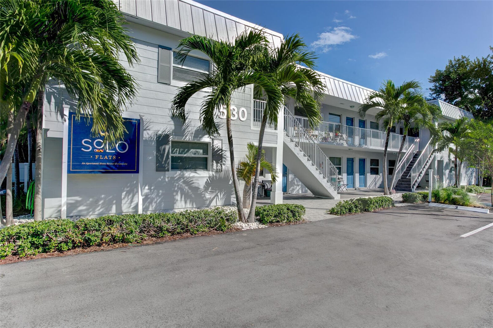 Property Photo: 530 S Federal Highway 14 FL 33301
