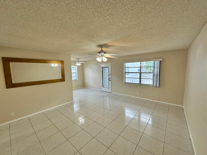 Property Photo:  811 Flanders Q  FL 33484 