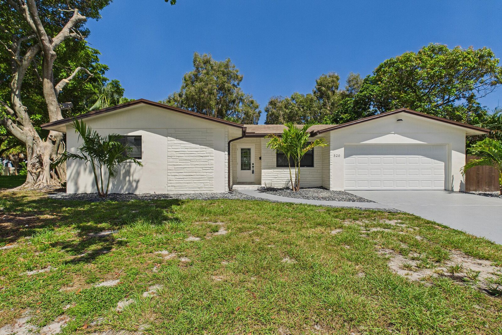 Property Photo:  520 NW 43rd Avenue  FL 33317 