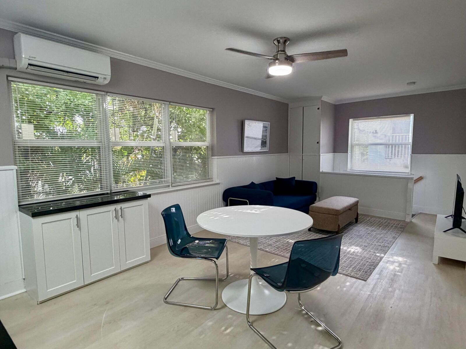 Property Photo:  220 Washingtonia Avenue  FL 33308 