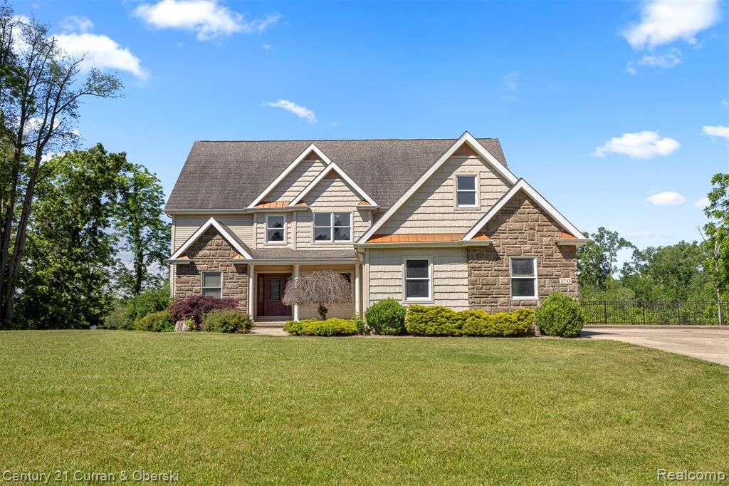 Property Photo:  2732 Carric Court  MI 49201 
